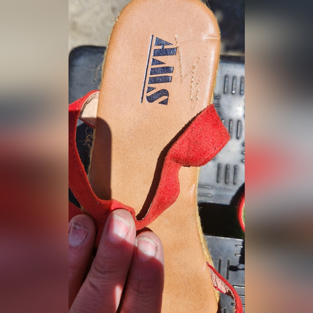 Sandles - Picture 4 of 4